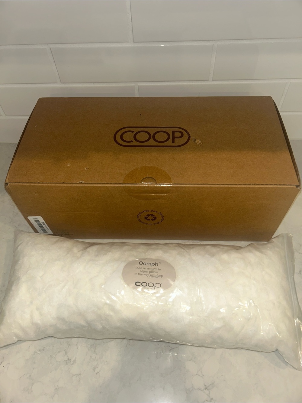 COOP original adjustable pillow Queen NEW + 1 Oomph